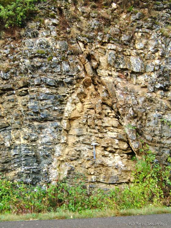 Piedrafita: Tectónica